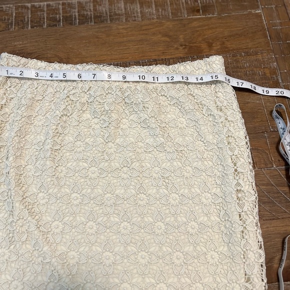 H&M Lace Crochet Floral Print Mini Skirt - Picture 4 of 8